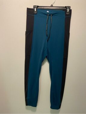 OUTDOOR AFRO + REI CO-OP 7/8 LEGGINGS